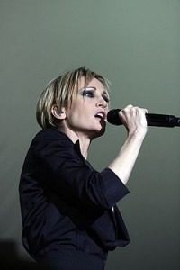 250px-Patricia_Kaas_2009.04.24_4