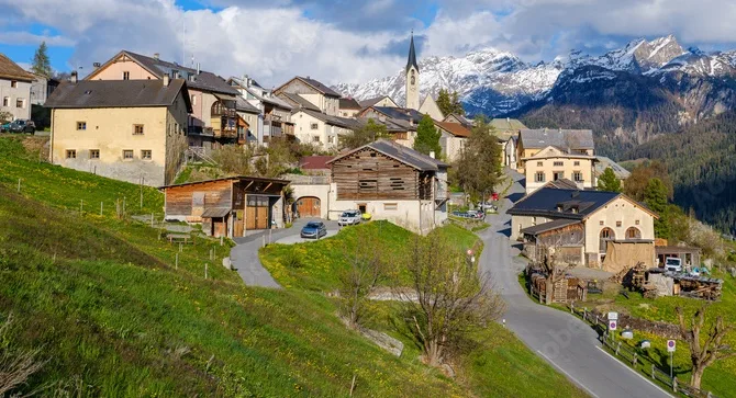 Guarda Joli village d'Engadine, Grison