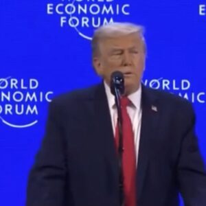 Donaldo Trump discours à Davos parle de la Suisse