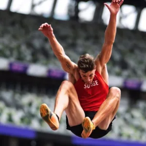 Ehammer à l'entrainement saut en longueur Tokyo